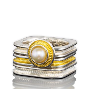 Square Stack Pearl Ring