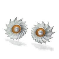 Shell Pearl Stud Earrings made in Sterling Silver with Pearl