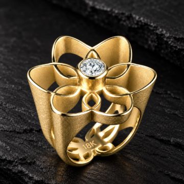 18K Gold Crown Flower Diamond Ring made in 18K Gold with Diamond