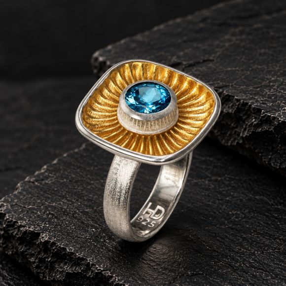 Dunes Square Ring made in Sterling Silver - view 2