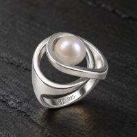 Silver Pearl Infinity Ring made in Sterling Silver with Pearl